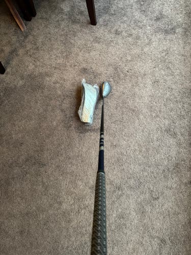 Men's TaylorMade Qi35 Rescue Right Handed Hybrid Regular Flex 4H (New)