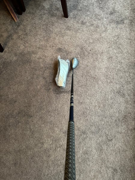 Men's TaylorMade Qi35 Rescue Right Handed Hybrid Regular Flex 4H (New)