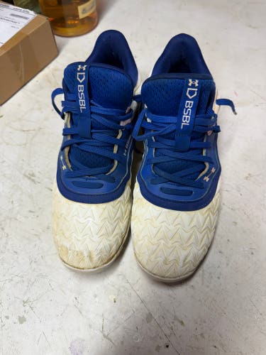 Men's Size M 7.0 (W 8.0) Under Armour Low Top Molded Cleats (Used)