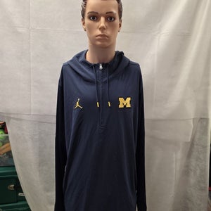 Team Issued Michigan Wolverines  Jordan 1/4 Zip Hooded Jacket XLT NCAA