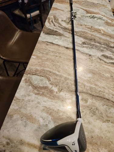 Men's TaylorMade SIM2 MAX USA Right Handed Driver Stiff Flex 9 Loft (Used)