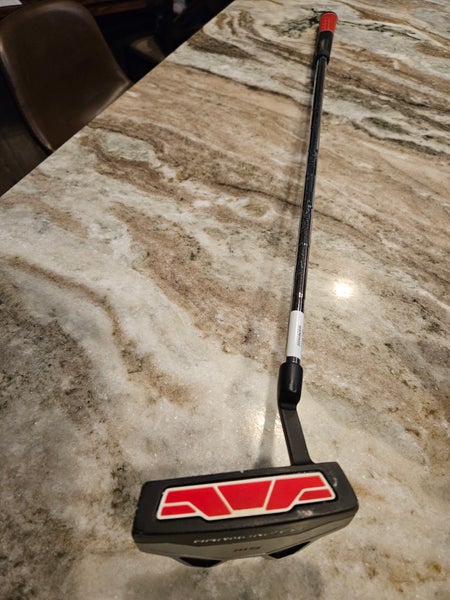 Black Men's 2022 Wilson Mallet Harmonized Right Handed Putter Uniflex 35" (Used)