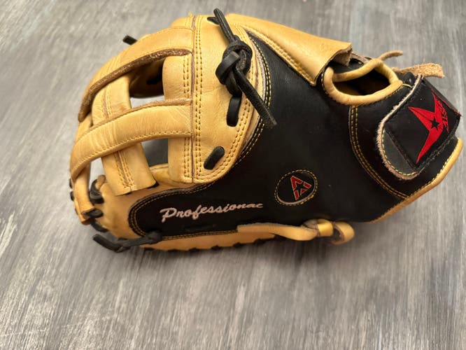 All Star Vela Pro Series: CMW3000 Fastpitch Catcher's Mitt (used)