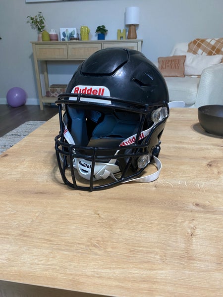 Medium Youth Riddell SpeedFlex Helmet (Used)