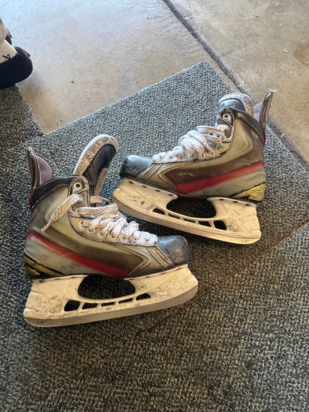 Bauer Vapor X5.0 Hockey Skates Regular Width 7.5 (Used)