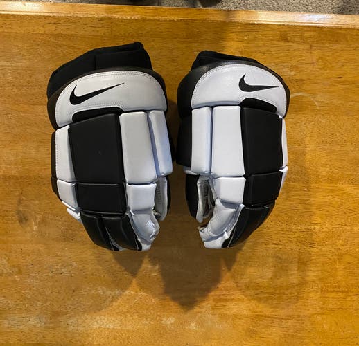 Nike Gloves 14" (Used)
