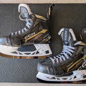 CCM AS-V Pro Hockey Skates Size 5.5 (Used)
