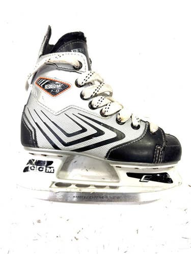 Used CCM 1.0 CUSTOM Junior Hockey Skate Junior 02 11860-S000298621
