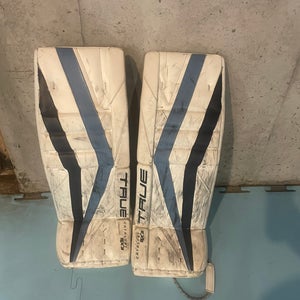 33" True Catalyst 9X3 Goalie Leg Pads (Used)