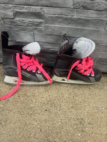 Bauer Vapor Hockey Skates Regular Width 13 (Used)