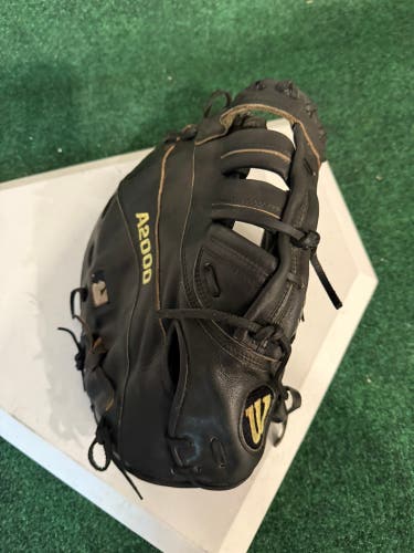 Wilson A2000 RH First Base Baseball Glove 12" (Used)