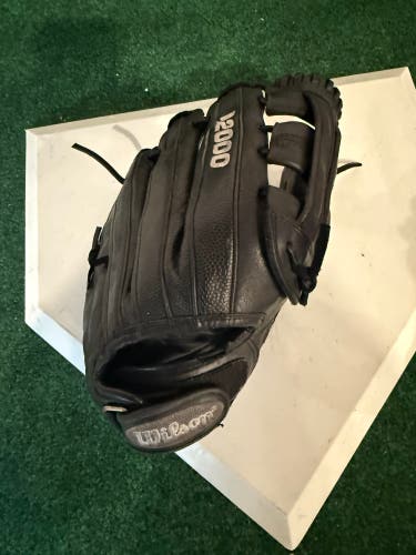 Wilson A2000 RH Infield Softball Glove 12" (Used)