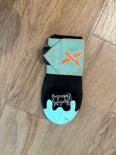 Mint Blackout Ice Cream Sliding Mitt