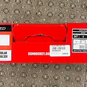 Intermediate CCM JetSpeed Vibe Hockey Skates Regular Width Size 4 (New)