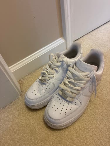 Men's Size M 8.0 (W 9.0) Nike Air Force 1 Shoes (Used)