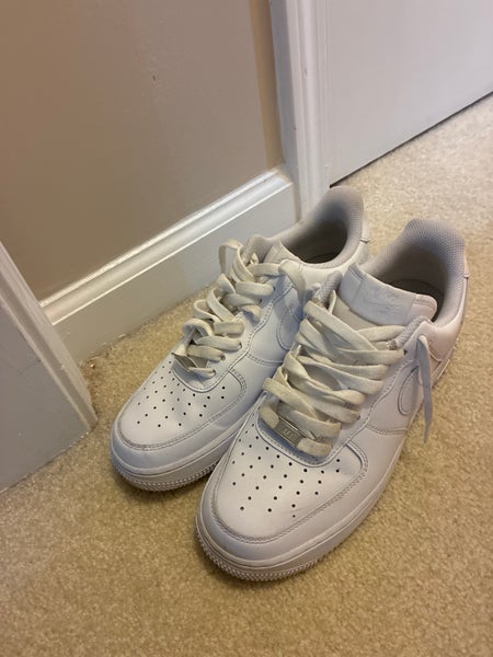Men's Size M 8.0 (W 9.0) Nike Air Force 1 Shoes (Used)