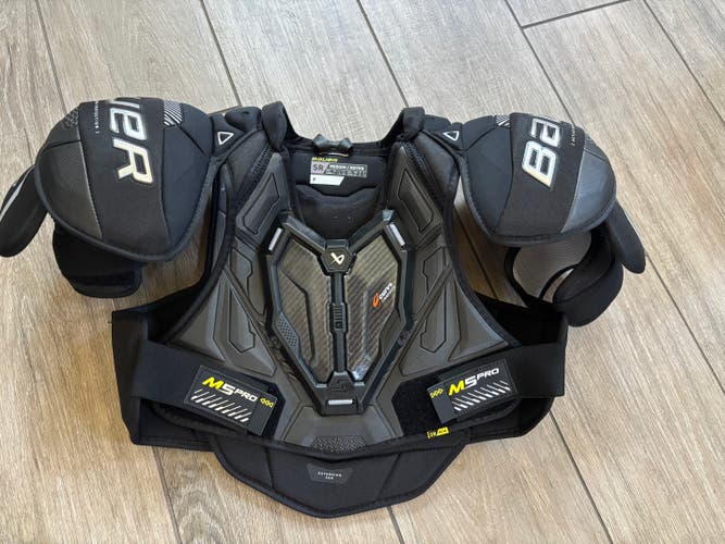 Medium Senior Bauer M5 Pro Shoulder Pads (New)