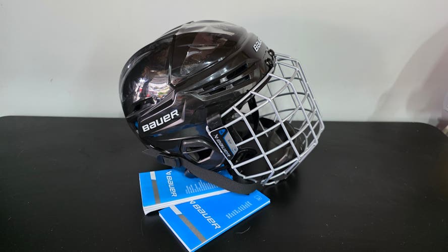Small Bauer Re-akt 55 Helmet (New)