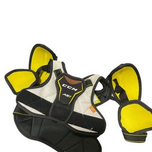 Used CCM BLK SHOULDER PADS Youth Shoulder Pads MD 11834-S000040849