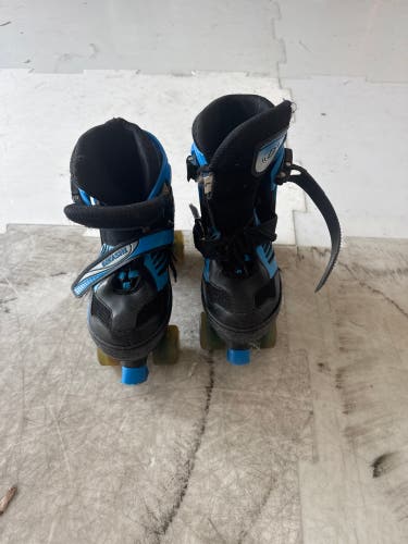 Inline Skates Size 3.5 (Used)