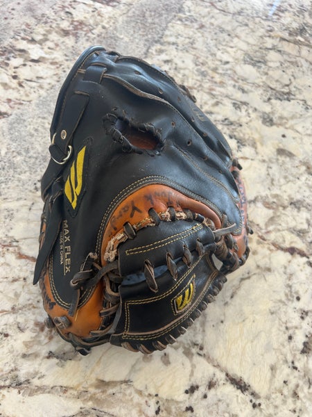 Mizuno MZC1060 Pro Scoop Catchers Mitt