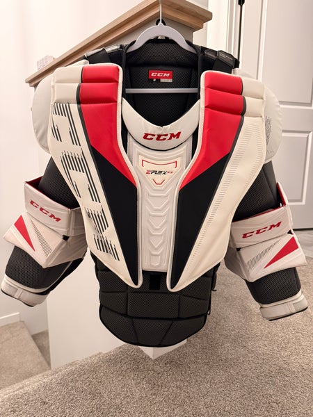 Large CCM Eflex 5.9 Goalie Chest Protector (SR LRG)
