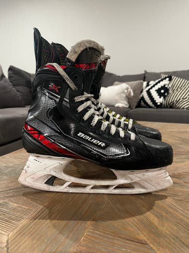Used Senior Bauer Regular Width 10 Vapor 2X Hockey Skates
