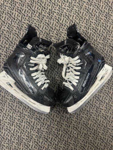 Bauer Supreme Mach Hockey Skates Size 4 (Used) fit 2