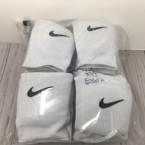 Nike Essential White Volleyball Knee Pad Team Bundle XS/S (Gently Used)