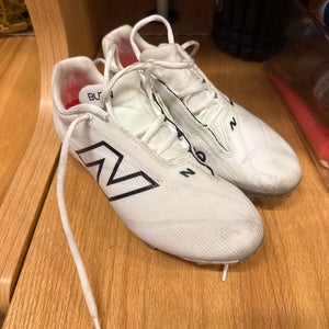White Women's Size M 6.0 (W 7.0) Adult New Balance Burn X4 (Used)