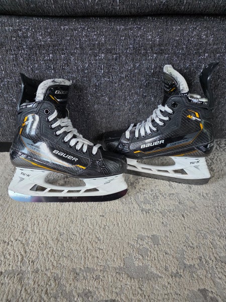 Bauer Supreme M5 Pro Hockey Skates Regular Width Size 5 (Used)