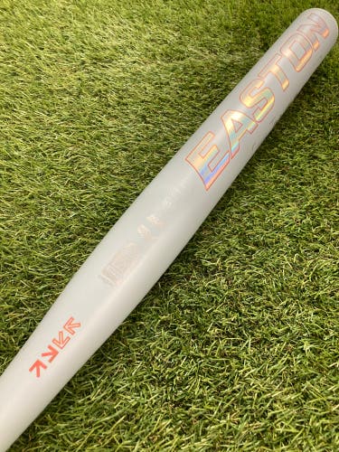 Easton Ghost Unlimited Fastpitch Bat 2025 (-8)