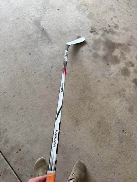 Senior Bauer Vapor Pro Stock Right Handed Hockey Stick P28 (Used)