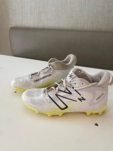 Youth new balance freeze lacrosse cleats