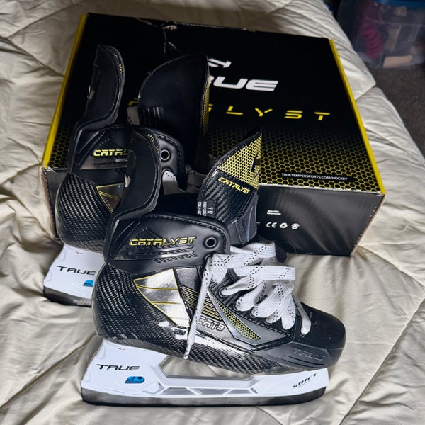 TRUE Catalyst 9 Skates Size 7.0 R BRAND NEW