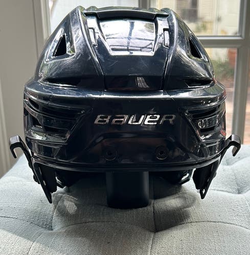 Large Bauer Re-Akt 150 Helmet (Used)