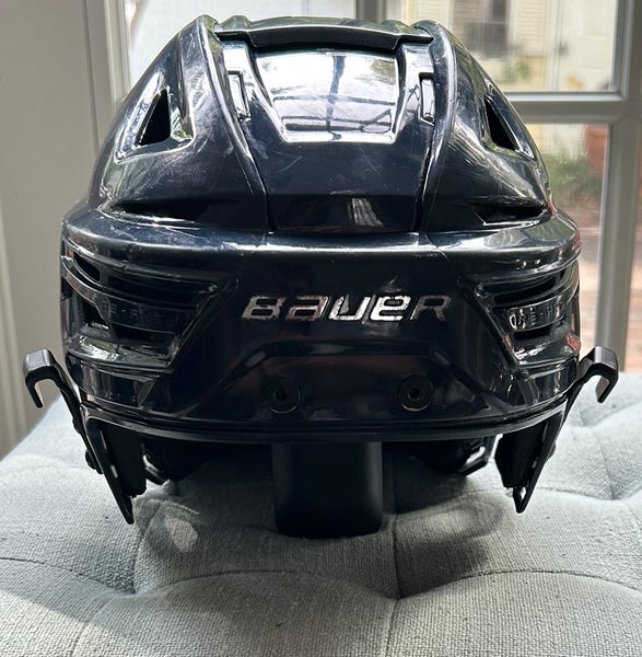 Large Bauer Re-Akt 150 Helmet (Used)