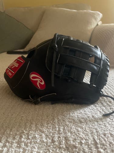Infield RH Rawlings Heart of the Hide Baseball Glove 11.5" (Used)