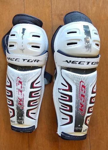 Senior CCM Vector 04 Size 14" Shin Pads (Used)