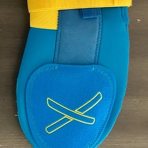Blue Junior Sliding Mitt (New)