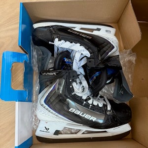 2025 Bauer Flexlite 4.0 Hockey Skates Regular Width 8.5 (Used)