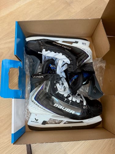2025 Bauer Flexlite 4.0 Hockey Skates Regular Width 8.5 (Used)