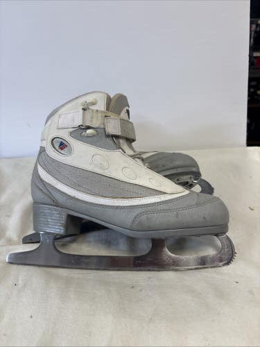 Womens Size 9 Riedell Figure Ice Skates
