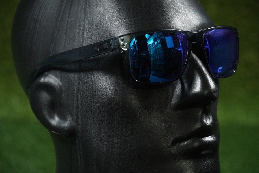 OAKLEY HOLBROOK SUNGLASSES 55-18-137 TRANSPARENT BLUE + BLUE PRIZM POUCH ~ READ!