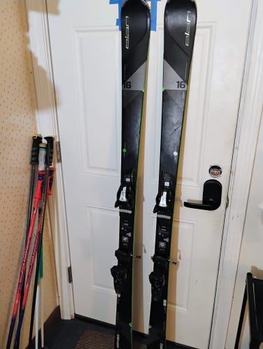 All Mountain 172 cm Elan Amphibio Ti2 16 With Bindings Max Din 12 (Used)