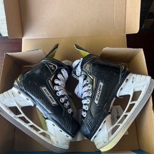 Bauer Supreme 2S Hockey Skates youth 11 D (Used)