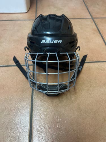 Medium Bauer Helmet (Used)