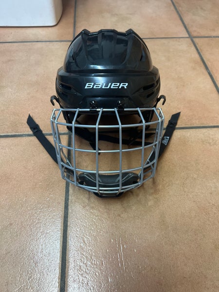 Medium Bauer Helmet (Used)