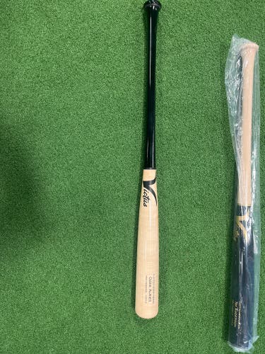 Victus Bat (-3) 31 oz 34" (New) Ozzie Albies Game Model Bat