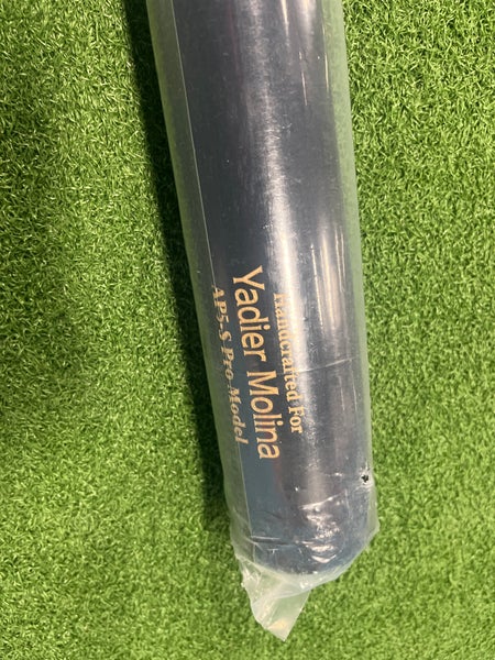 Marucci Bat (-3) 31 oz 34" (New) Yadier Molina Game model bat AP5-S